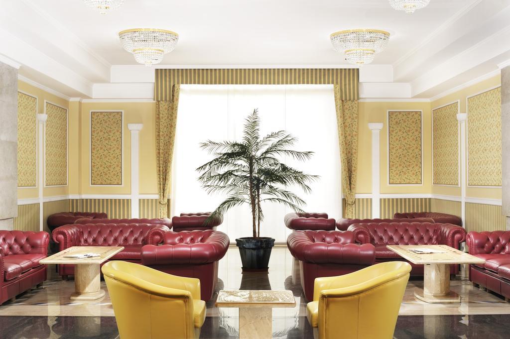 Grand Hotel Plaza Milan Interior photo